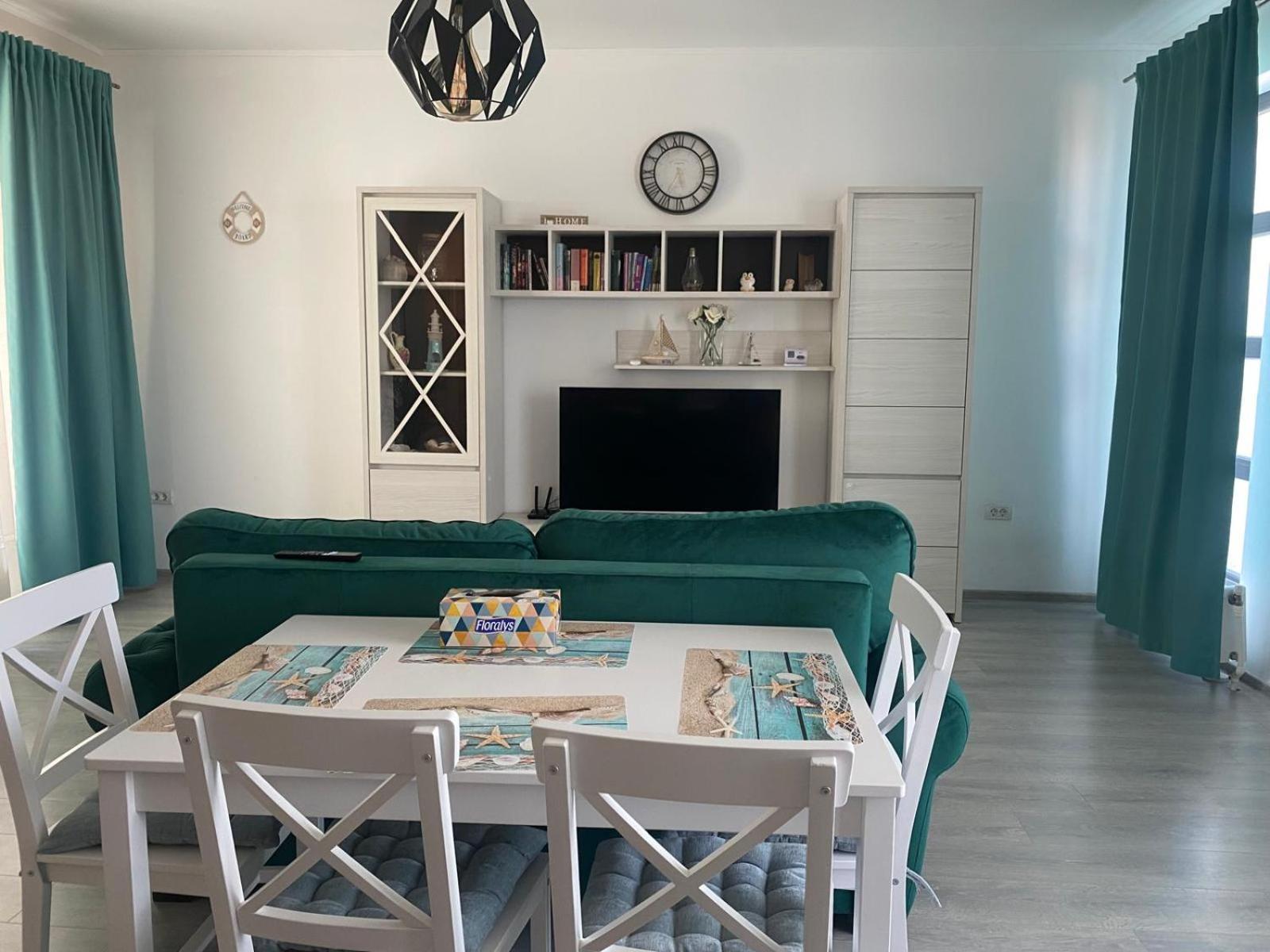 Emi Apartment Mamaia Năvodari Екстериор снимка